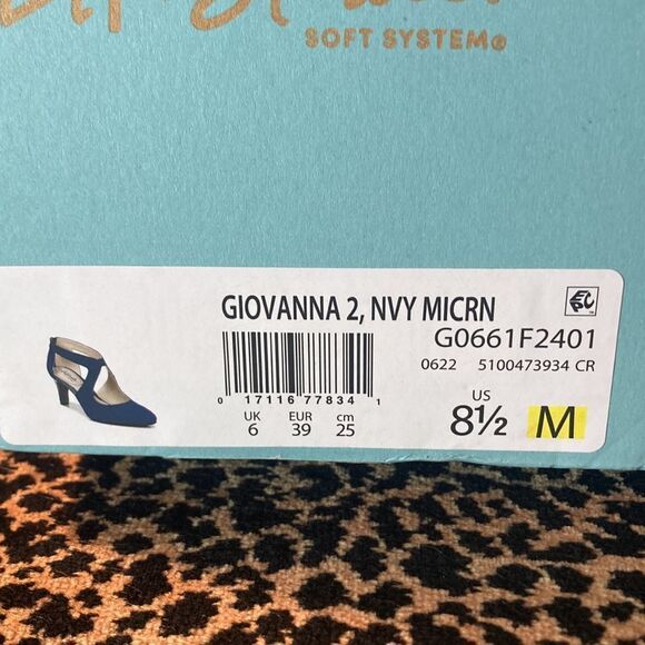 New in Box Life Stride soft system Navy back zip comfortable heels, size 8.5 - Picture 7 of 8